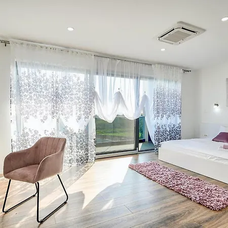 Fa Exclusive * Zadar