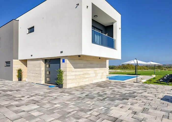 Fa Exclusive بيت للعطل