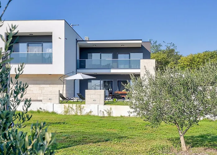 Fa Exclusive بيت للعطل زادار