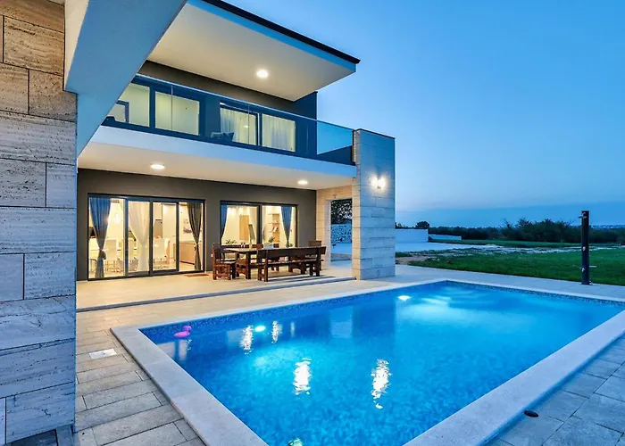 Fa Exclusive بيت للعطل