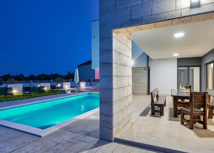 Fa Exclusive بيت للعطل زادار